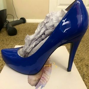Sexy blue Jessica Simpson heels